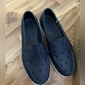 Men’s Sperry Float Boat Shoes size 11 NWT